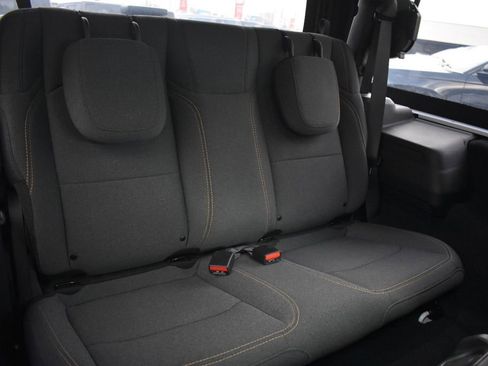 Used 2024 Jeep Wrangler Sport S image 16