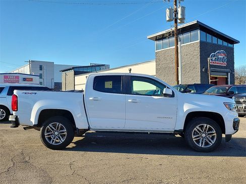 Used 2022 Chevrolet Colorado W/T w/ Custom Special Edition image 6