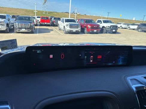 Used 2025 Ford Expedition King Ranch image 11