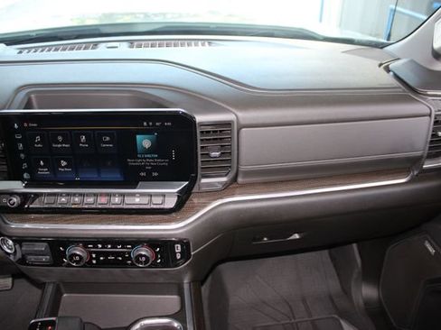 Used 2024 Chevrolet Silverado 1500 RST w/ Redline Edition AWD/4WD image 23