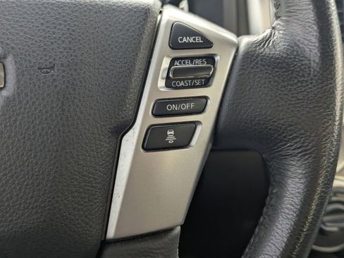 Used 2021 Nissan Titan SV w/ SV Convenience Package image 28
