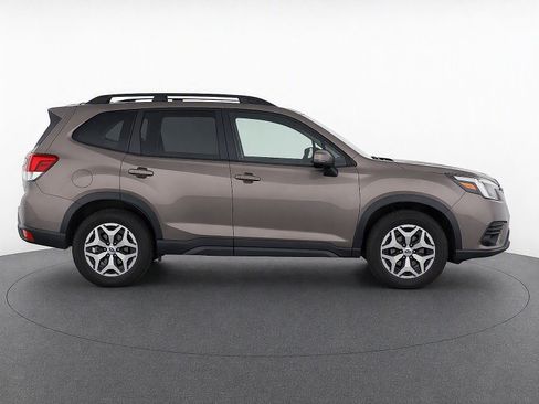 Certified 2023 Subaru Forester Premium AWD/4WD image 8