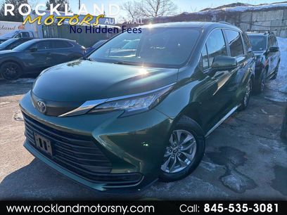 Used 2022 Toyota Sienna LE