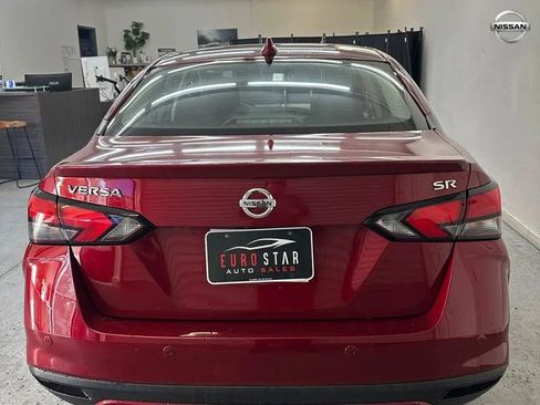 Used 2020 Nissan Versa SR image 4