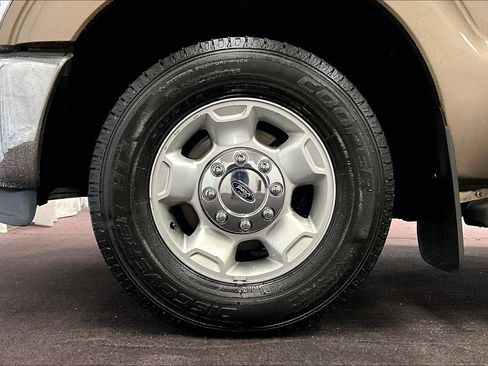 Used 2011 Ford F250 XLT w/ Camper Pkg image 8