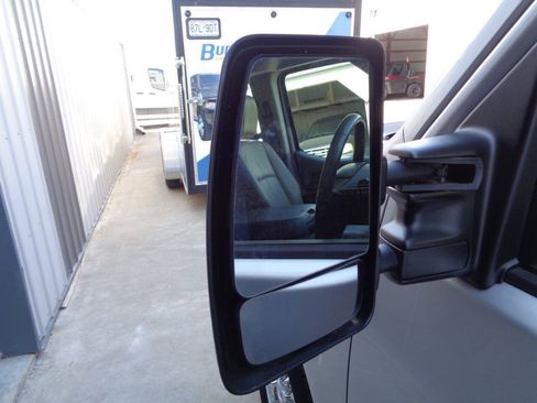 Used 2019 Nissan NV 3500 SL RWD image 55