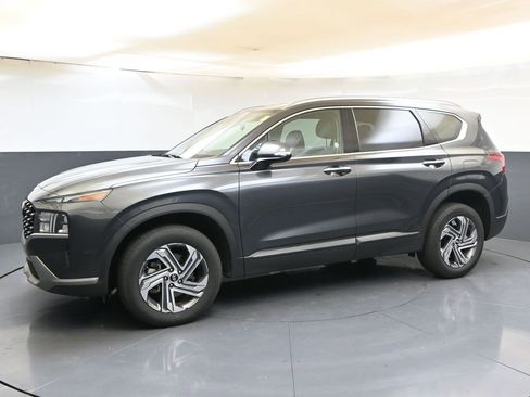 Used 2023 Hyundai Santa Fe SEL image 2