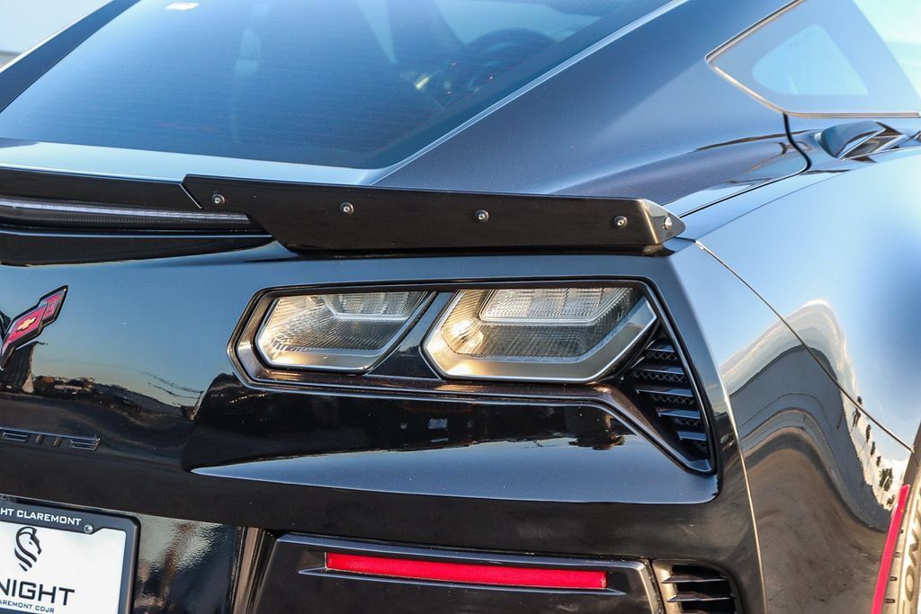 Used 2019 Chevrolet Corvette Z06 RWD image 10