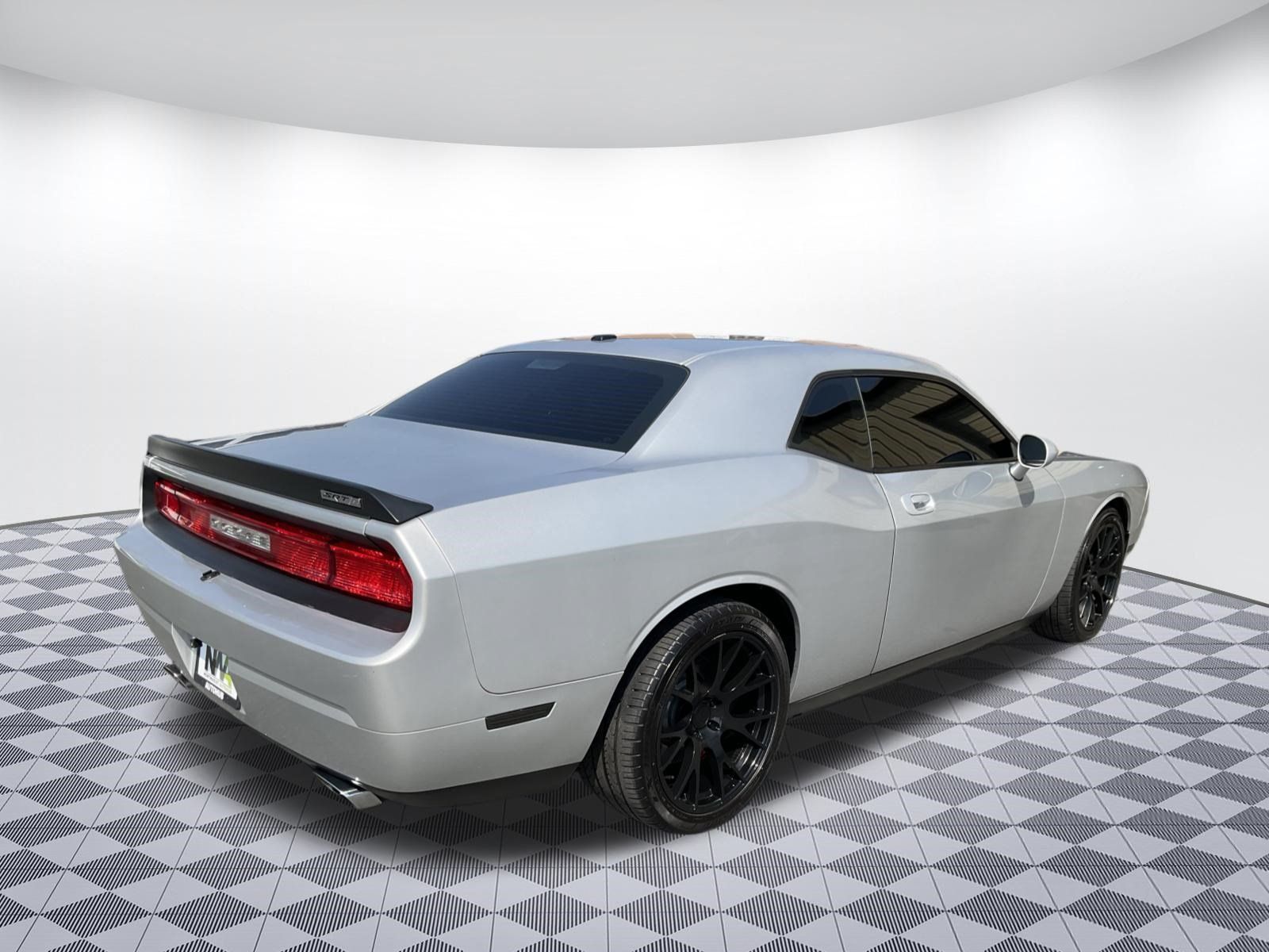 Used 2010 Dodge Challenger SRT8 w/ SRT Option Group II RWD image 3