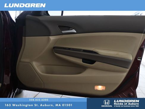 Used 2010 Honda Accord LX-P image 15