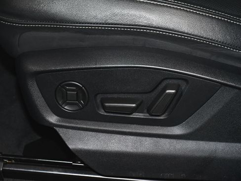 Used 2023 Audi Q8 Premium Plus AWD/4WD image 55