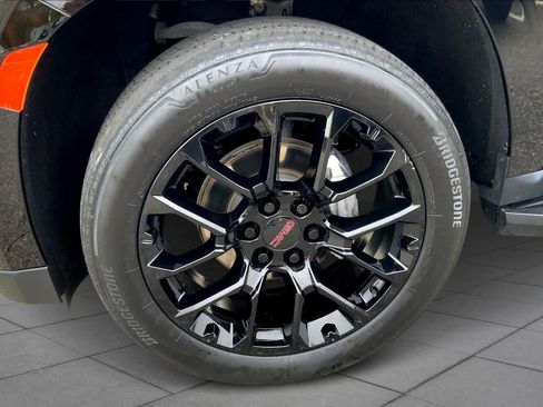 Used 2022 GMC Yukon SLT w/ SLT Luxury Package image 10