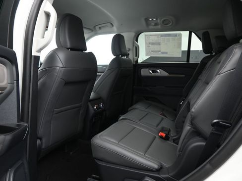 New 2025 Ford Explorer Active w/ Active Comfort Package image 18