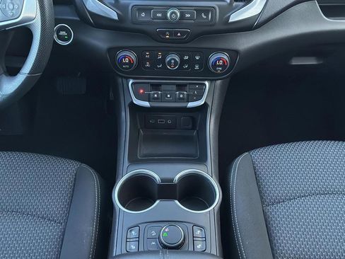 Used 2022 GMC Terrain SLE w/ Driver Convenience Package FWD image 15