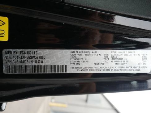 Used 2025 Jeep Wrangler Unlimited Rubicon 4xe AWD/4WD image 26