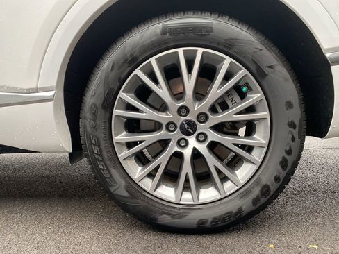 Used 2025 Genesis GV80 2.5T image 33