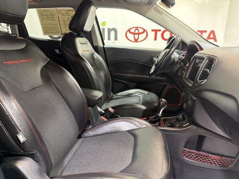 Used 2019 Jeep Compass Trailhawk image 12