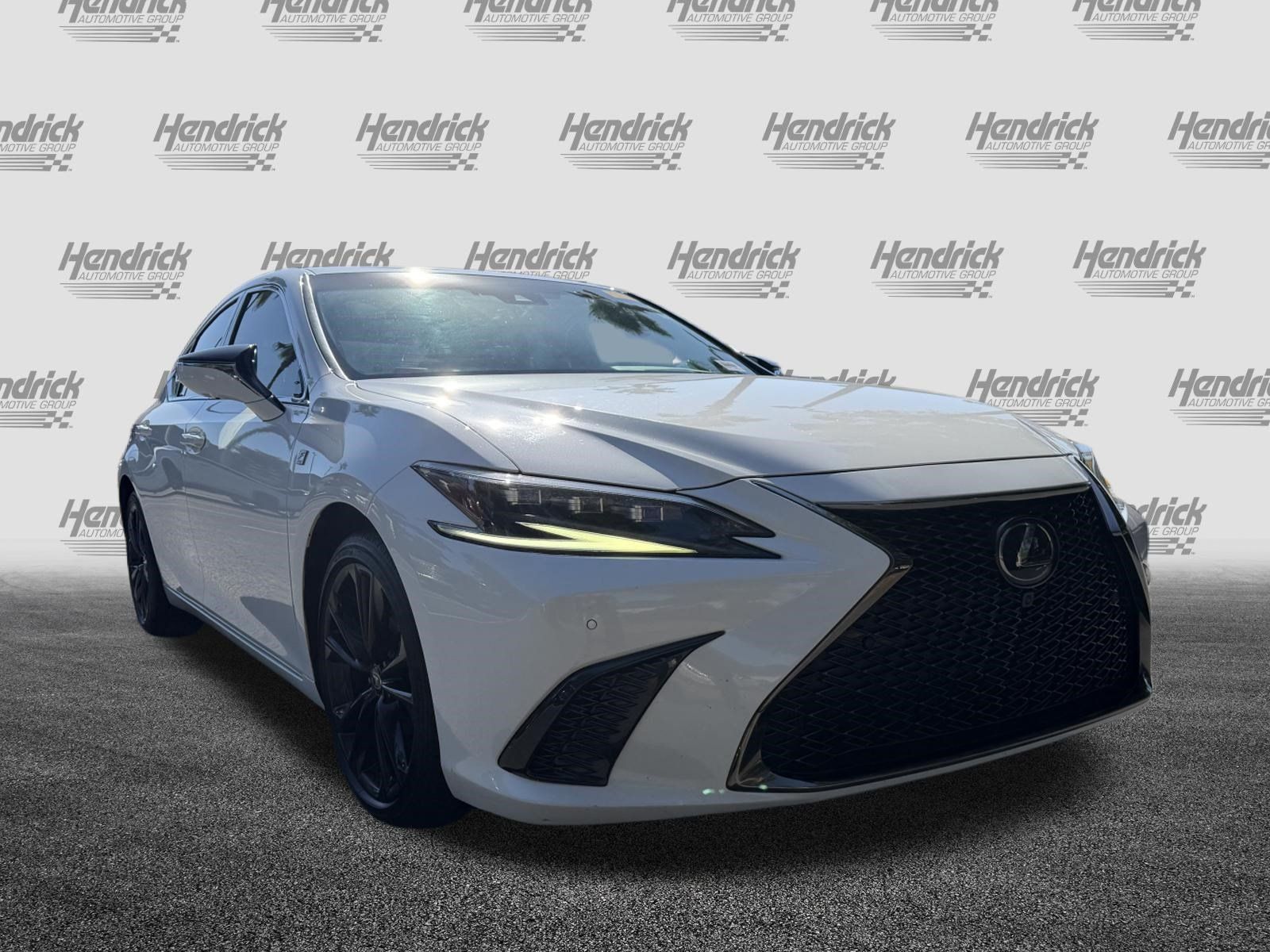 Certified 2023 Lexus ES 350 F Sport w/ Accessory Package (Z2) FWD image 2