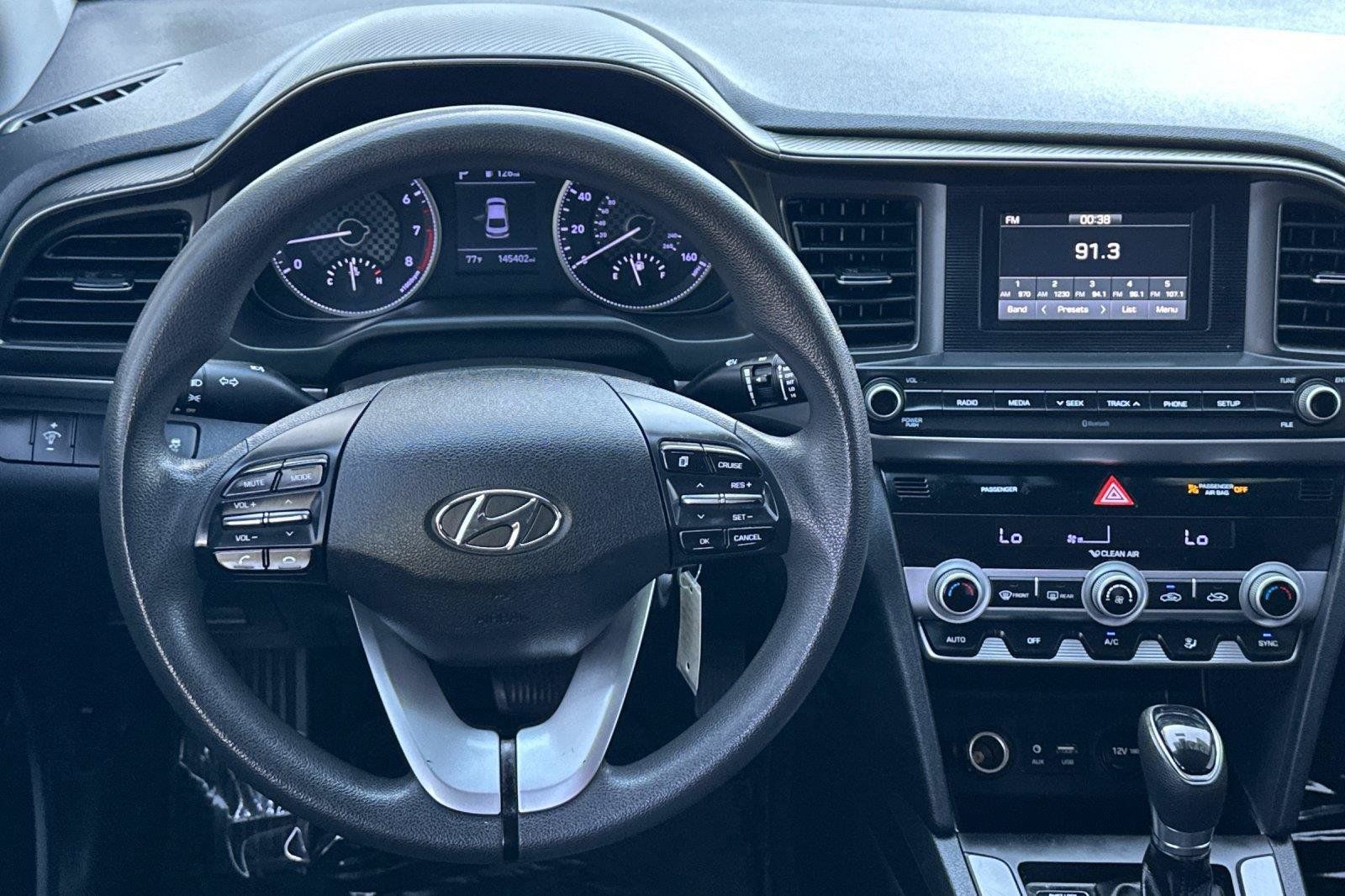 Used 2020 Hyundai Elantra SE w/ Cargo Package (C1) FWD image 13