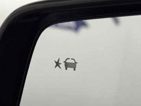 Used 2018 Chevrolet Traverse LT w/ LPO, Floor Liner Package image 24