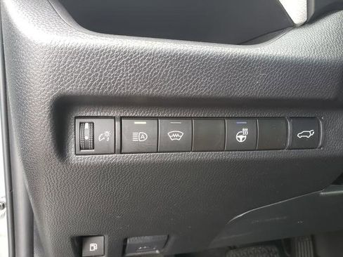 Used 2023 Toyota RAV4 XLE Premium image 22