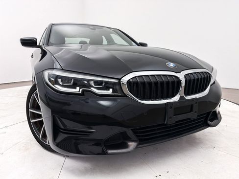 Used 2019 BMW 330i Sedan w/ Convenience Package image 2