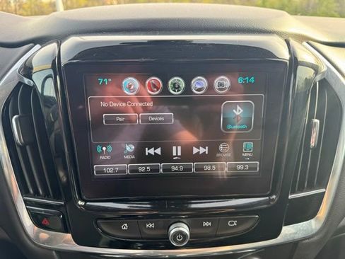 Used 2018 Chevrolet Traverse LT image 22