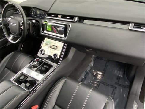 Used 2018 Land Rover Range Rover Velar S image 21