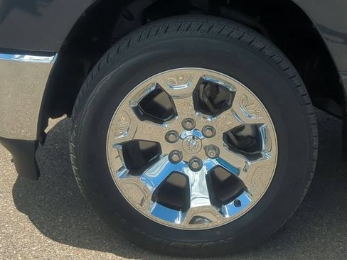 Used 2019 RAM 1500 Big Horn AWD/4WD image 10