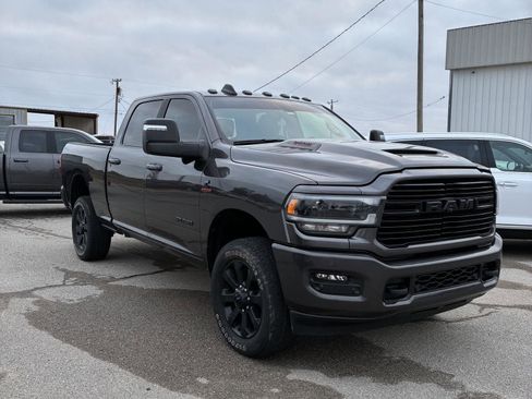 Used 2024 RAM 2500 Laramie w/ Night Edition image 15