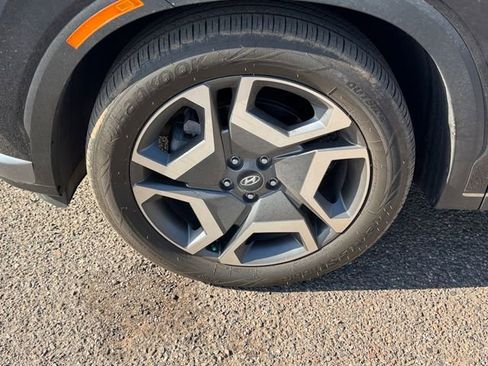 Used 2024 Hyundai Palisade Limited image 4