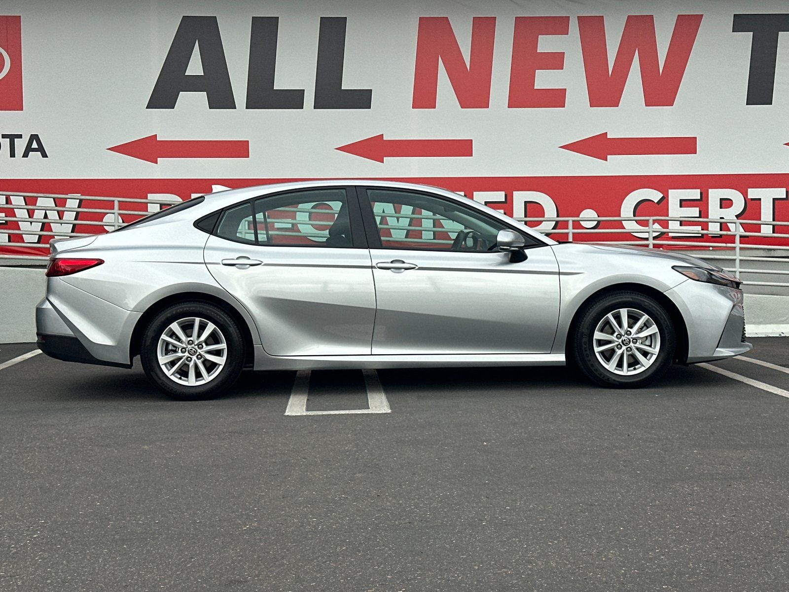 Used 2026 Toyota Camry LE w/ Convenience Package FWD image 6