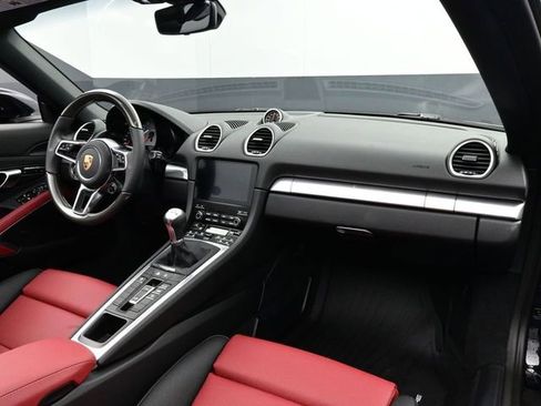 Certified 2025 Porsche 718 Boxster S RWD image 17