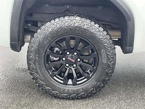 Used 2023 GMC Sierra 1500 AT4X image 8