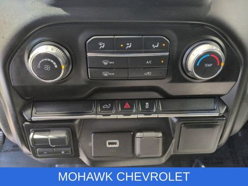 Used 2020 Chevrolet Silverado 1500 Custom w/ Custom Value Package AWD/4WD image 18