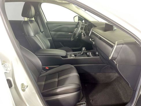 Used 2025 MAZDA CX-50 AWD 2.5 S w/ Premium Package image 27