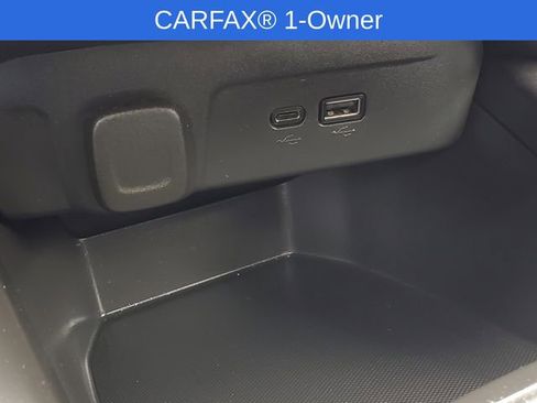 Certified 2024 Chevrolet Trax RS w/ Sunroof Package FWD image 25