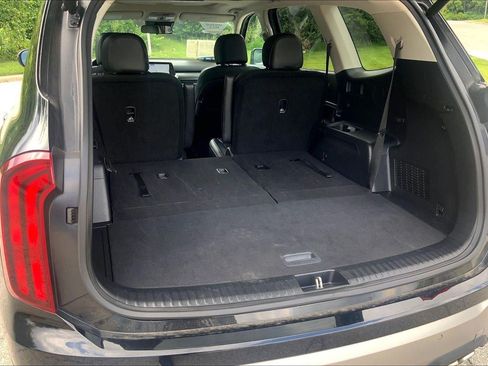 Used 2025 Kia Telluride S AWD/4WD image 4