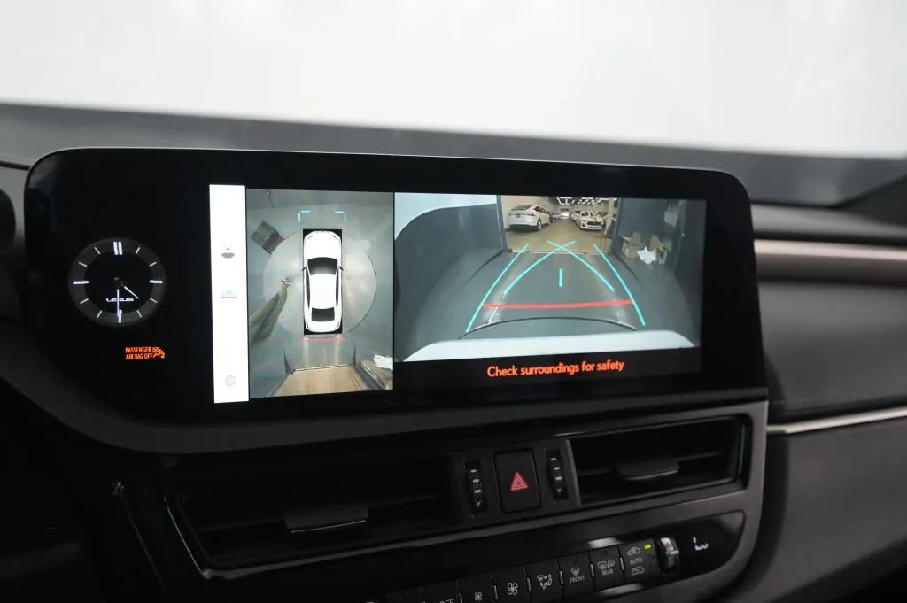 Used 2024 Lexus ES 350 F Sport w/ Accessory Package (Z2) FWD image 25
