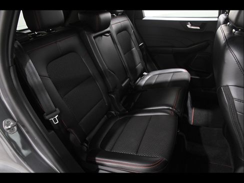 Used 2023 Ford Escape ST-Line w/ Tech Pack #1 FWD image 17