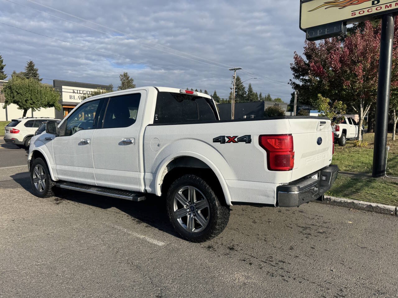 Used 2019 Ford F150 Lariat w/ Equipment Group 502A Luxury AWD/4WD image 2