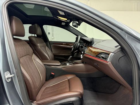 Used 2019 BMW M550i xDrive xDrive w/ Dynamic Handling Package image 37