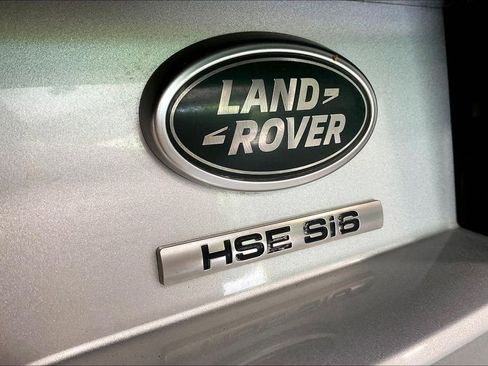 Used 2019 Land Rover Discovery HSE AWD/4WD image 24