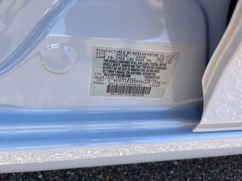 New 2025 Nissan Versa SR w/ Trunk Package image 24