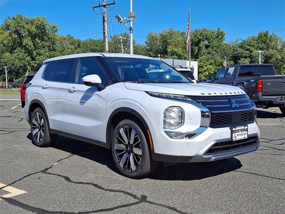 New 2025 Mitsubishi Outlander SE