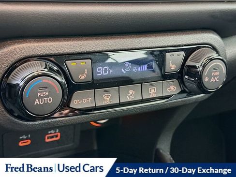 Used 2024 Nissan Kicks SR w/ SR Premium Package FWD image 21