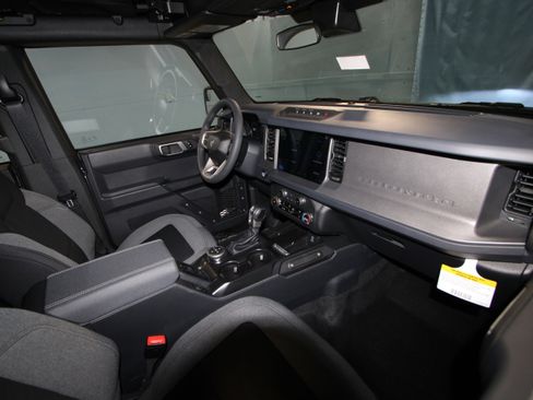 New 2025 Ford Bronco Base w/ Sasquatch Package image 16