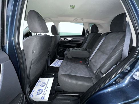 Used 2016 Nissan Rogue SV AWD/4WD image 26