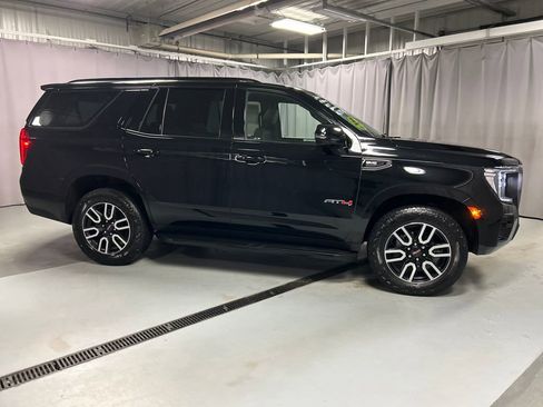 Used 2024 GMC Yukon AT4 w/ Technology Package image 8