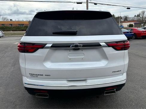 Used 2023 Chevrolet Traverse Premier image 7